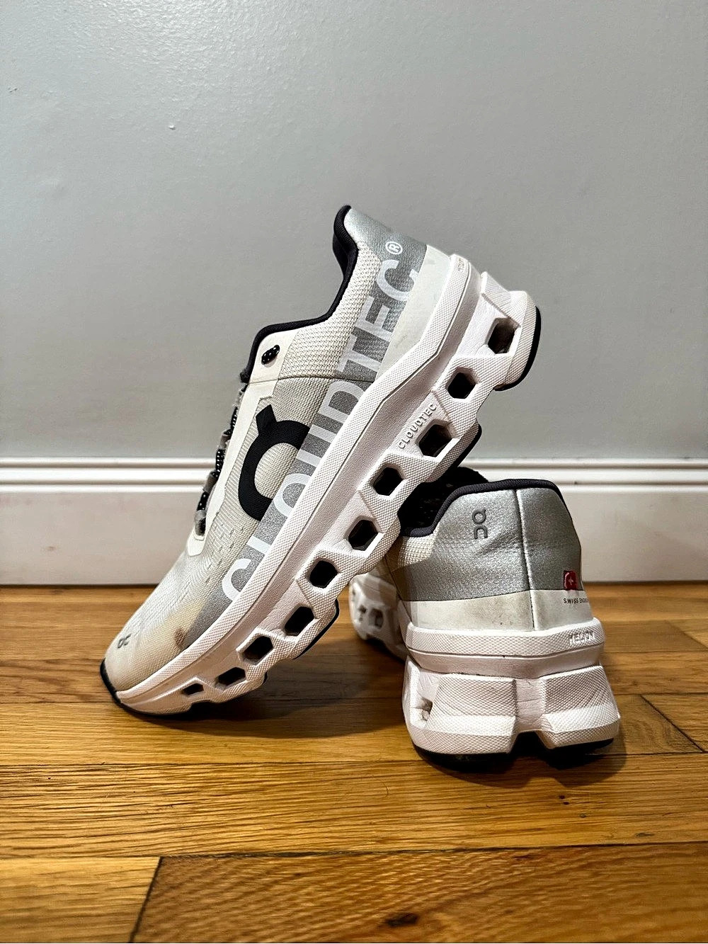 On Cloudswift Women's Athletic Shoes US 7.5 White Gray